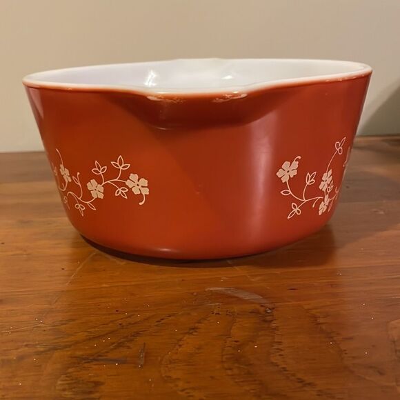 Vintage Pyrex 474-B Orange with White Flowers Bouquet Casserole 1.5 Quart - Picture 2 of 8